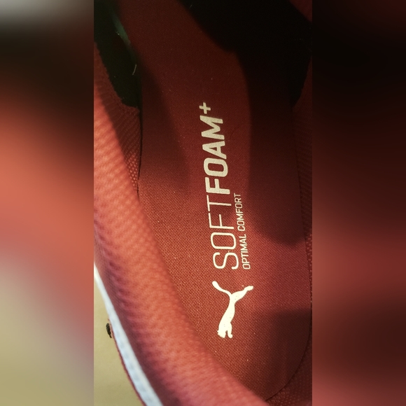 Sneakers - Picture 7 of 9